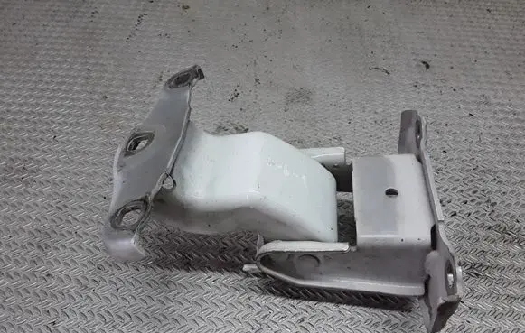 Opel Vivaro Loading door lower hinge 
