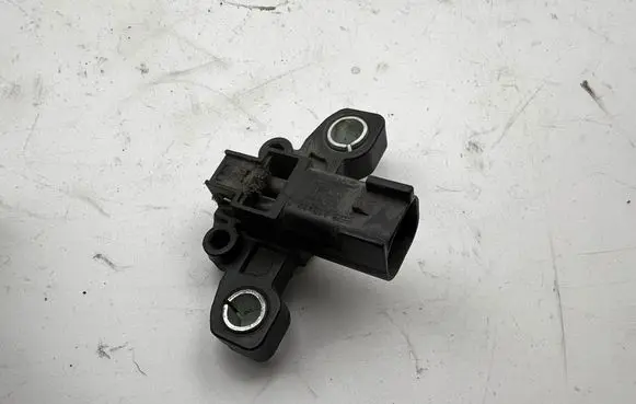 Ford Mustang V Sensor AR3T14B416AA 130117 05325A