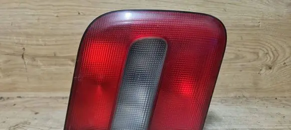 Tailgate rear/tail lights