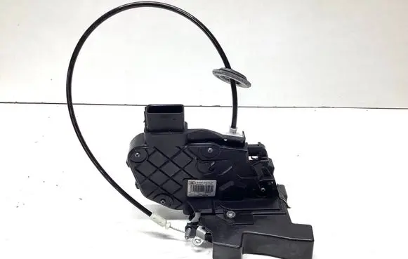 Land Rover Freelander 2 - LR2 Front door lock 6W8A21813AF A048317