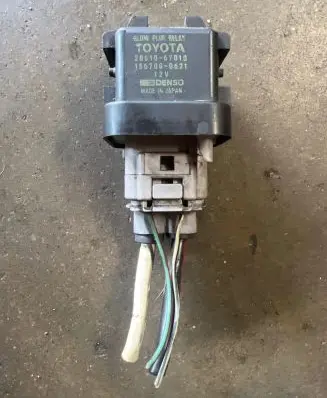Toyota Corolla E120 E130 Glow plug pre-heat relay 2861067010 1567000671
