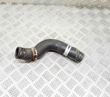 Toyota Avensis T270 Engine coolant pipe/hose