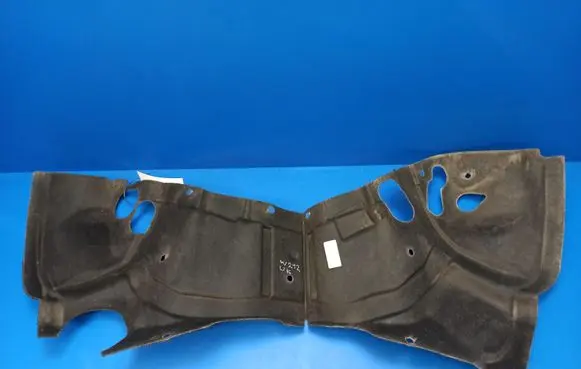 Mercedes-Benz E W212 Heat shield in engine bay A2126823001