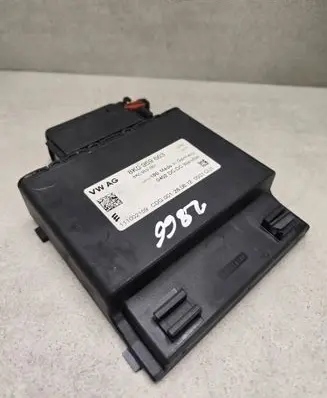 Audi Q3 8U Other control units/modules 8K0959663 111002109
