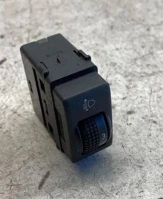 Nissan X-Trail T30 Headlight level height control switch