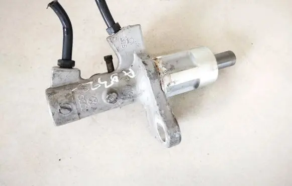 Skoda Fabia Mk2 (5J) Master brake cylinder