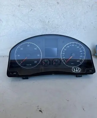 Volkswagen Golf V Speedometer (instrument cluster) 1K0920862K V0011000