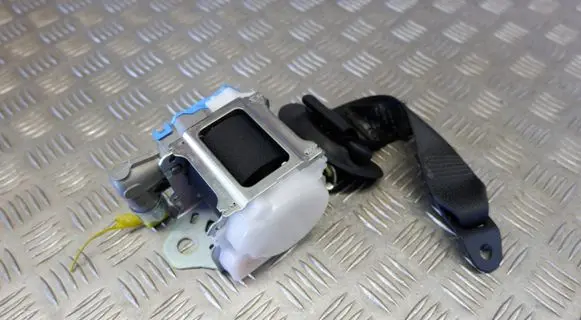 Lexus UX Rear seatbelt 7336076110