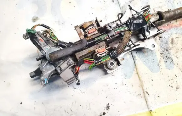 Ford Focus Steering wheel axle