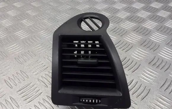 Renault Megane II Dashboard air vent grill cover trim 300910