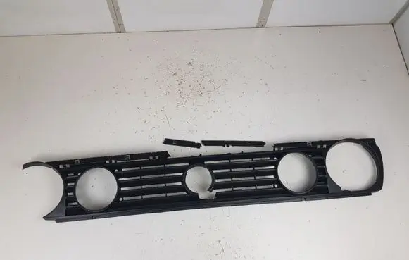 Volkswagen Golf III Front grill VWG010NB