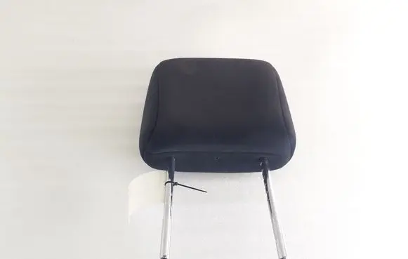 Nissan Juke I F15 Front seat headrest 