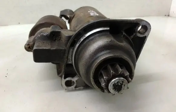 Volkswagen Golf IV Starter motor