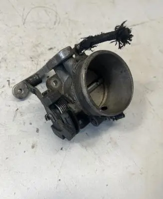 Volkswagen PASSAT B3 Throttle valve 037061AC B1057