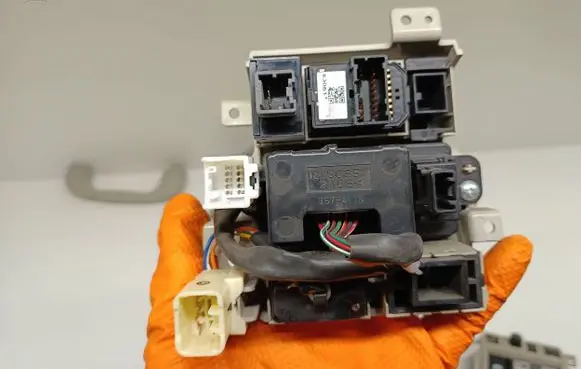Subaru Outback Hand parking brake switch 83322AJ010 83061AJ010