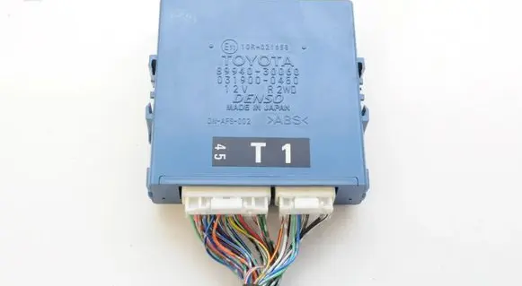 Volkswagen Jetta VI Light module LCM 8994030060