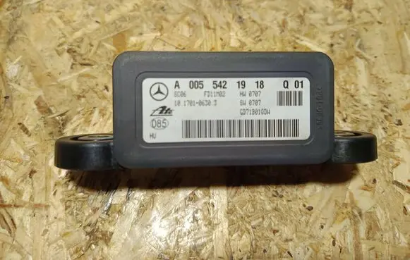 Mercedes-Benz C W204 ESP acceleration yaw rate sensor A0055421918 10170106303 GD71B01VD
