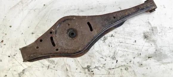 Volkswagen Jetta V Rear upper control arm/wishbone