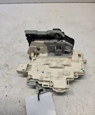 Audi Q5 SQ5 8R Rear door lock 8K0839016