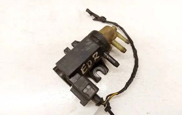 Skoda Octavia Mk2 (1Z) Turbo solenoid valve 1K0906627