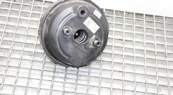Volkswagen Scirocco Brake booster 1K2614105BB