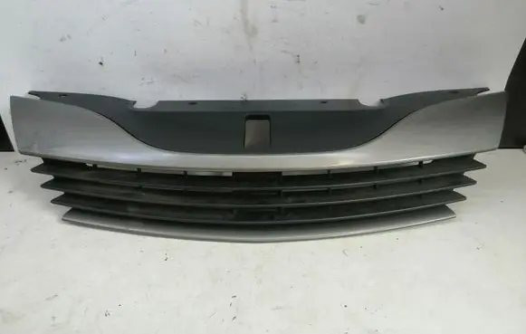 Renault Laguna II Front bumper upper radiator grill 8200012581