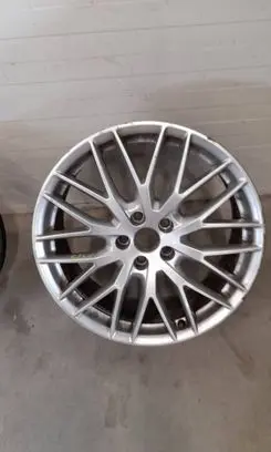 Audi Q2 - R19 alloy rim 