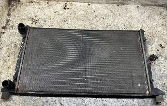 Seat Alhambra (Mk1) Coolant radiator