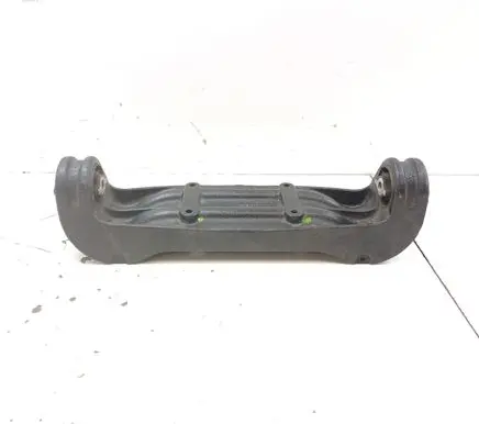 Maserati Quattroporte Rear differential/diff mount bracket 3455673