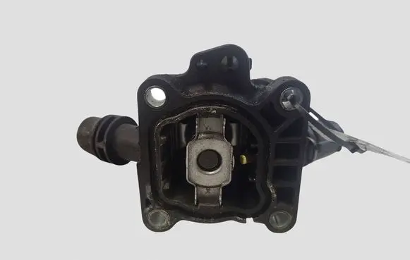 Volvo V70 Thermostat/thermostat housing 31293556