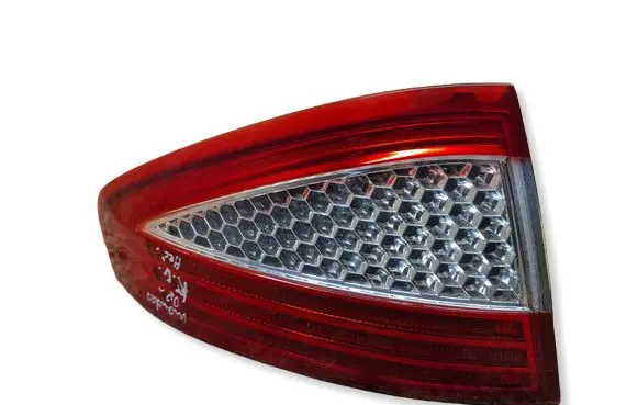 Ford Mondeo MK IV Rear/tail lights 7S7113405A