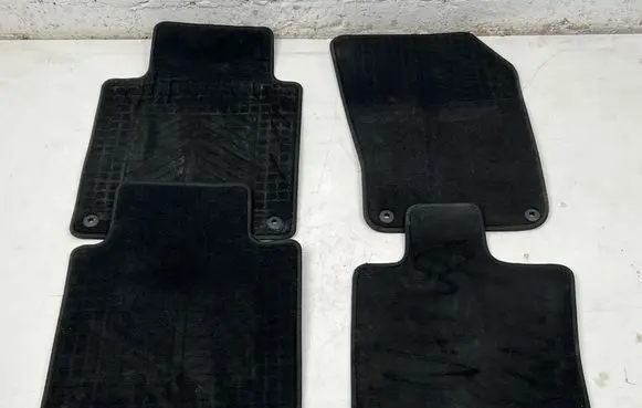 Volvo S90, V90 Car floor mat set 39842058
