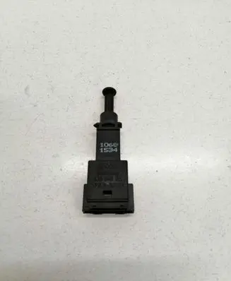 Volkswagen Golf IV Brake pedal sensor switch 1J0945511A 10681534