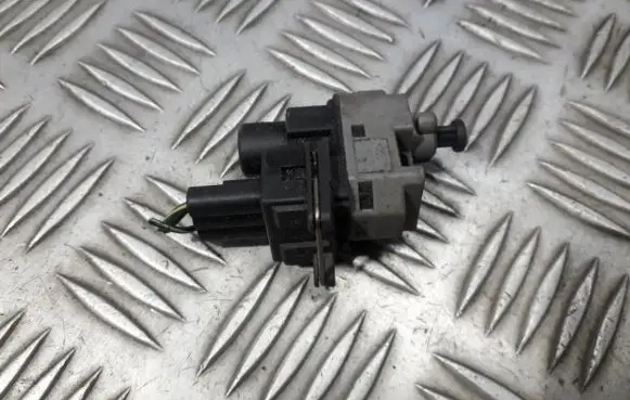 Ford Mondeo Mk III Brake pedal sensor switch 1s7t13480aa 1s7t-13480-aa