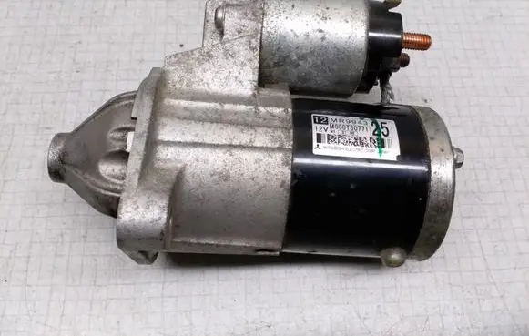 Mitsubishi Lancer Starter motor MR994325 M000T30771