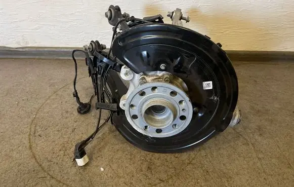 Mercedes-Benz E W214 Rear wheel hub spindle/knuckle a2063520200 a2063520700 a2063520500
