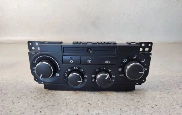 Chrysler 300 - 300C Climate control unit P55111031AHAOP1357 P55111031AH