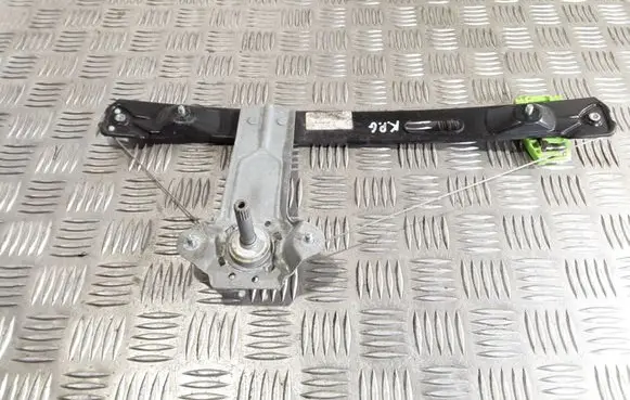 Rear door manual window regulator