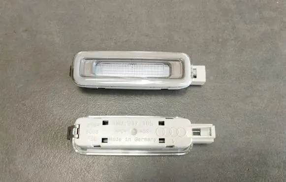 Audi A4 S4 B9 8W Front seat light 4M0947105