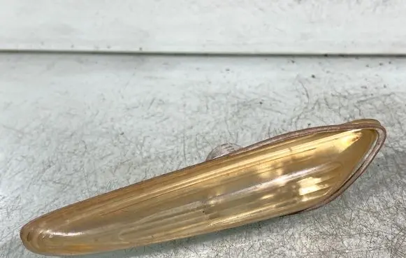 BMW 3 E46 Front fender indicator light 69113715