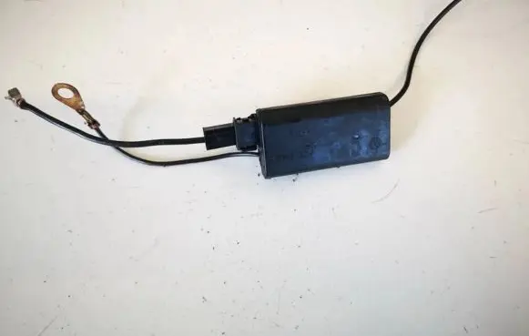 Volkswagen PASSAT B6 Antenna control unit g50088 mdeg50088