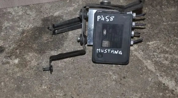 Ford Mustang VI ABS Pump GR3C2C405BB