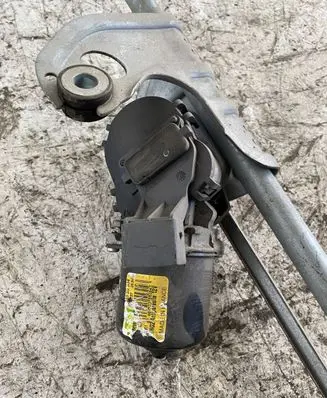 Mini One - Cooper Clubman R55 Front wiper linkage and motor