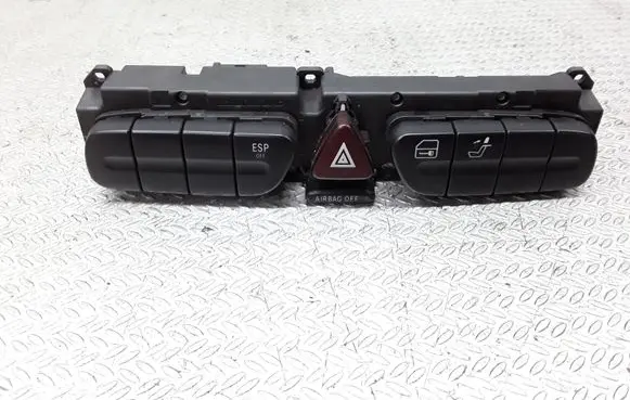 Mercedes-Benz C W203 Hazard light switch 2038203710
