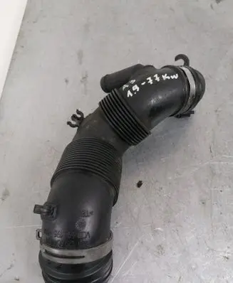 Audi A3 S3 8P Air intake hose/pipe 3C0129654M