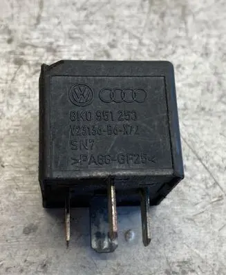 Audi A4 S4 B8 8K Other relay 8k0951253