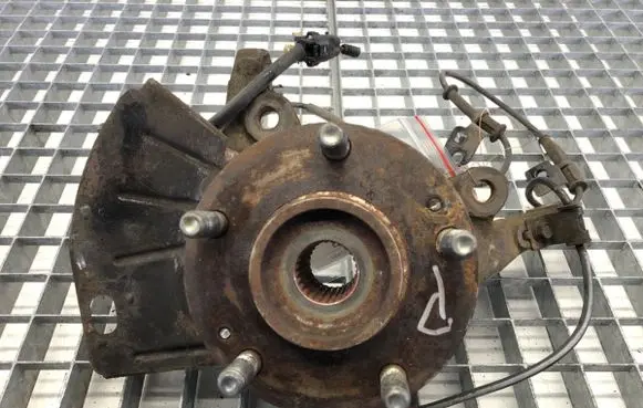 Hyundai i40 Front wheel hub spindle knuckle