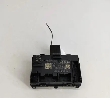 Audi Q7 4M Door control unit/module 4M0959592D 4M0959592C