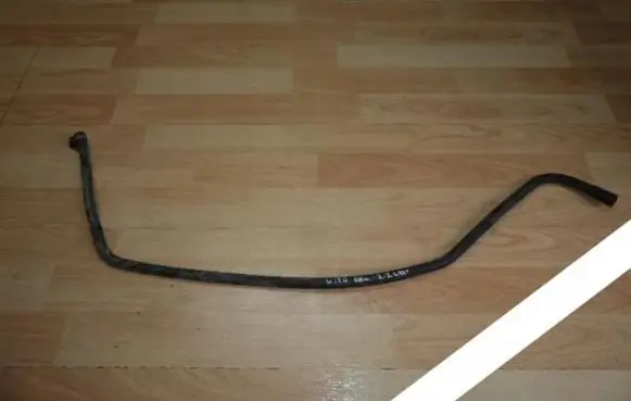 Mercedes-Benz Vito Viano W639 Engine coolant pipe/hose