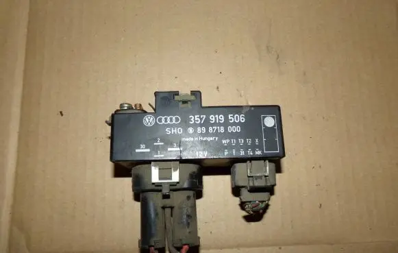 Volkswagen Sharan Coolant fan relay 357919506